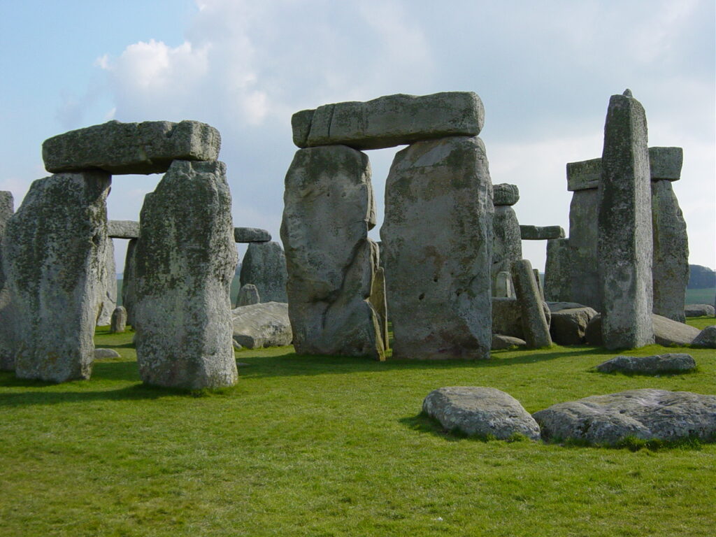 Stonehenge stone circle, ancient monument aligned with the sun for timekeeping